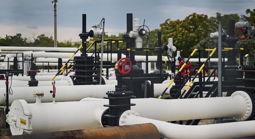 Bloomberg-elemzés: Az olajmizéria Magyar Péter győzelme után is maradhat