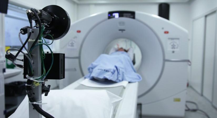 Az államfő szerint tarthatatlan a helyzet az egészségügyben