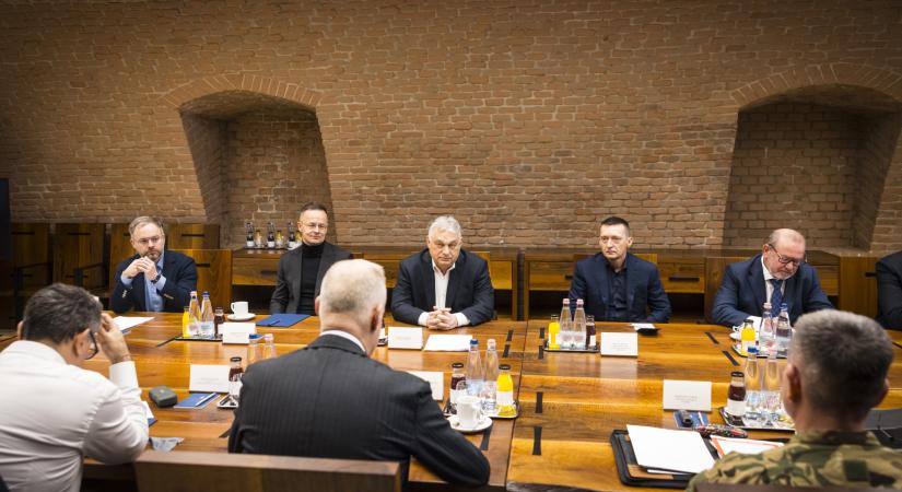 Bejelentette Orbán Viktor: rendkívüli kormányülés jön, amelyen eldőlhet az üzemanyag-árstop kérdése