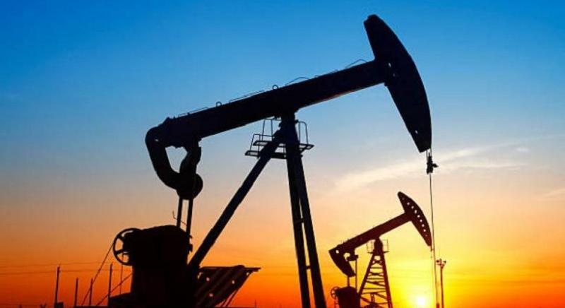 Gyűrűzik a közel-keleti válság – Az emelkedő olajárakra reagálnak a kormányok