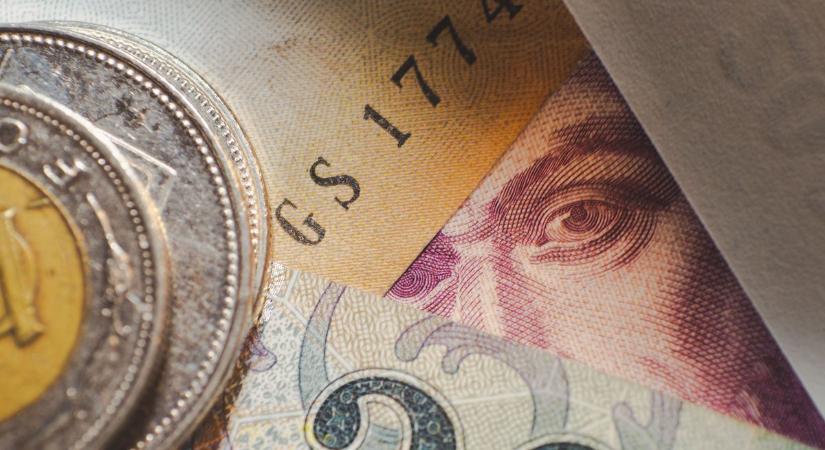 Két ellenállási szinten is átszúr, de végül megtorpant a 400 forintos eurónál a magyar deviza