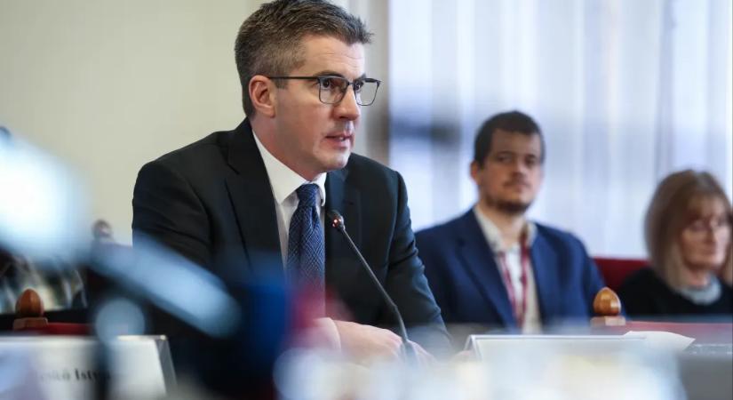 Kocsis Máté törvényjavaslatot nyújtott be az ukrán pénzszállító autókban lefoglalt vagyon miatt