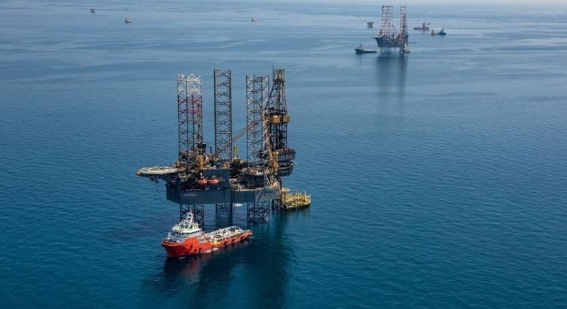 Hiába minden próbálkozás, Hormuz megkerülése sem volt segítség – a világ legnagyobb olajcége is bedobta a törülközőt