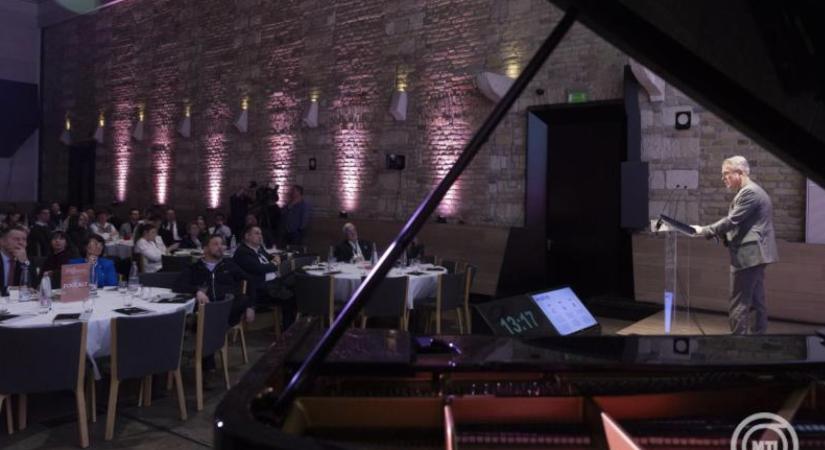 Viski József: elkötelezettek vagyunk a szőlő- és borágazat támogatásában