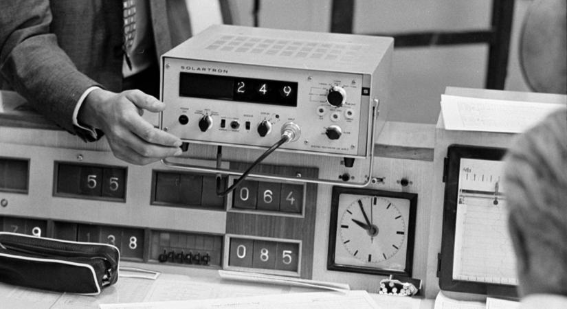 Emlékszel még a villanykapcsolós szavazásra? - Retró képgaléria a tévézés aranykorából