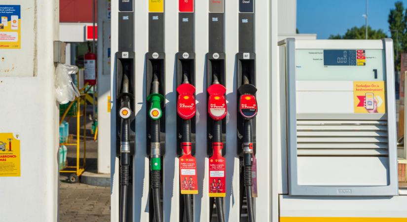 Kiderült az üzemanyag-spórolás titka: ezzel a 10 apró trükkel rengeteg pénzt foghatsz meg a tankolásnál