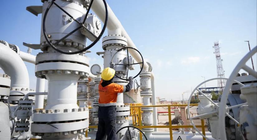 Megteltek az arab tartályok, vezetékek, tankerek, emiatt robbant a világpiaci olajár