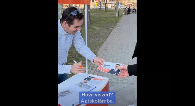 Diákok vinnék ki az iskolába Németh Balázs szórólapjait