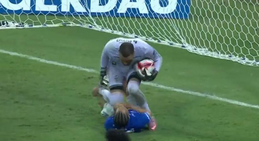 A 23 piros lapot hozó brazil focimeccs története a gyengelméjű Everson kapussal