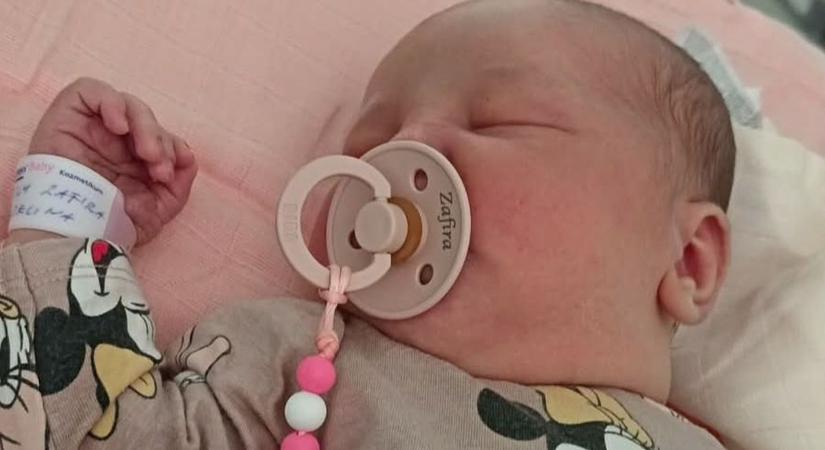"Eszméletlen nehéz volt végigcsinálnom a szülést" - megszületett Bagoly Dorka kislánya
