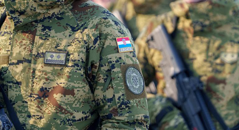 Hétfőtől megkezdődött a fiatalok besorozása Horvátországban