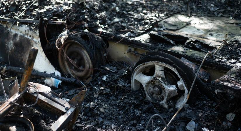 Tragédia Nagymányokon: lakókocsijában égett halálra egy férfi