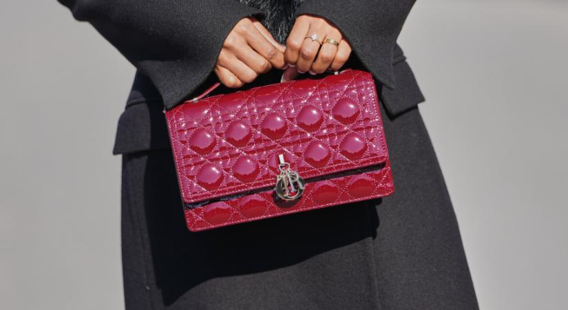 Íme a táskaszín, ami leuralja 2026 tavaszát