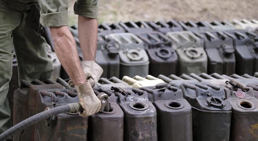 Máris csempészkednek az üzemanyaggal