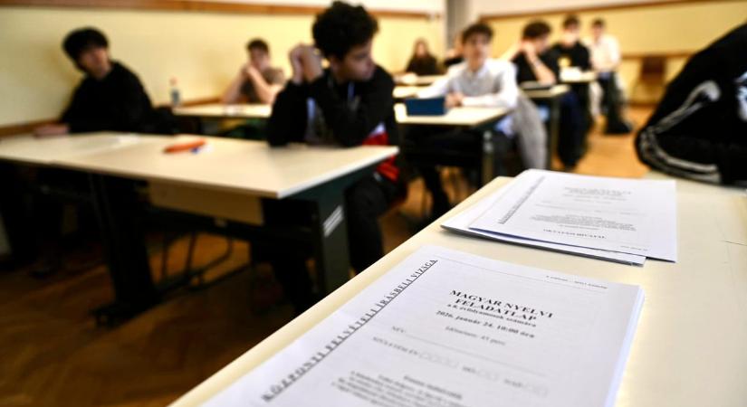 Középiskolai felvételi 2026: érkeznek az első ideiglenes felvételi jegyzékek