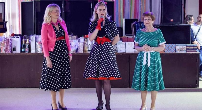 Rockabillysre vették a figurát a Babitsban (videó)