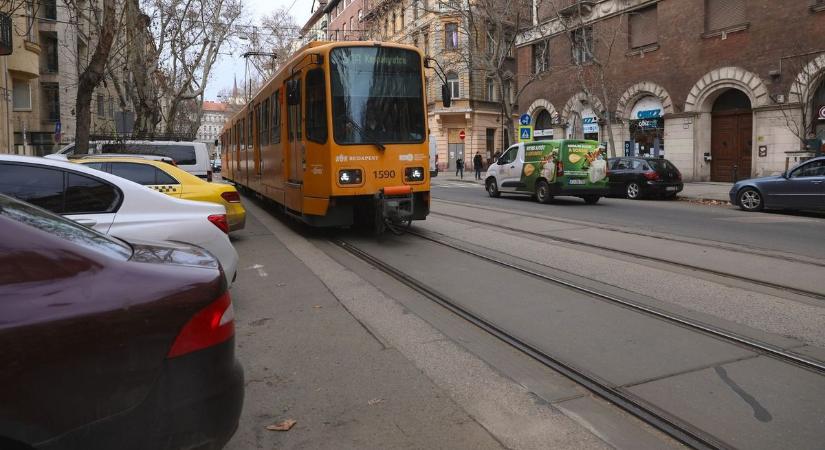 Debrecen után Budapesten is halálos villamosbaleset történt