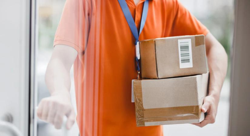 Élesen kettészakadt az ország az online rendeléseknél: meglepő, hogy mit csinálnak a vásárlók, ha drágább termékről van szó