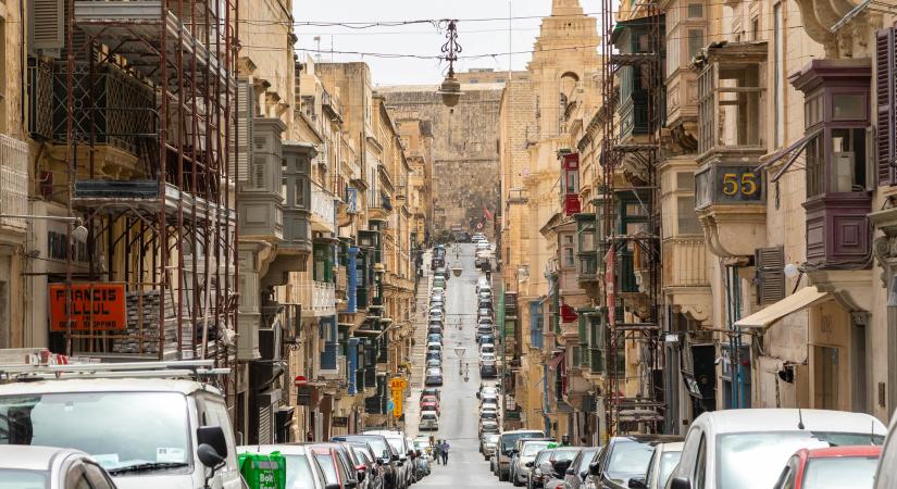 10 milliót fizet a fiataloknak egy ország, ha leteszik az autót