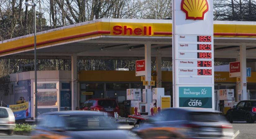 Lépett a kormány, védett árat vezetnek be a benzinre és a gázolajra