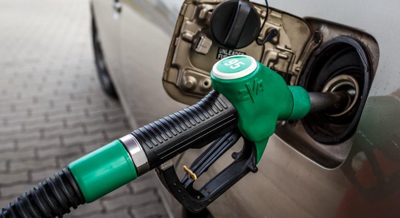 Védett árat vezet be a kormány az üzemanyagoknál