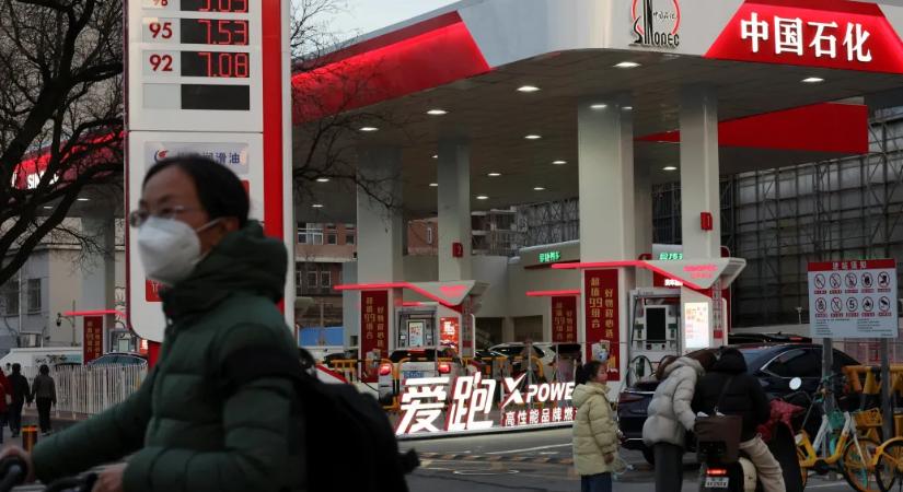 Négy éve nem emelt annyit az üzemanyag-ársapkán Kína, mint most