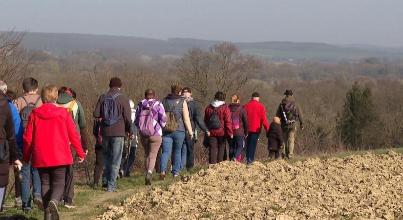 Beleharaptak a tavaszba – nem mindennapi túrát tettek ebben a zalai városban!