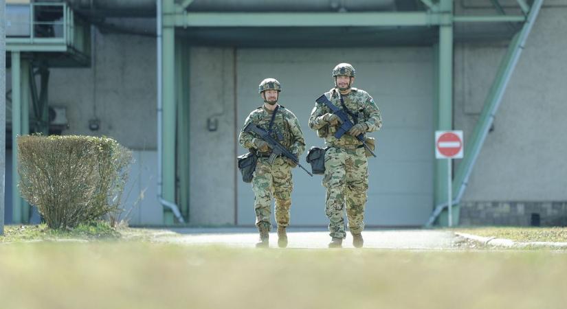Katonák járőröznek lőrinci tartalék erőműben is - fotókkal, videóval