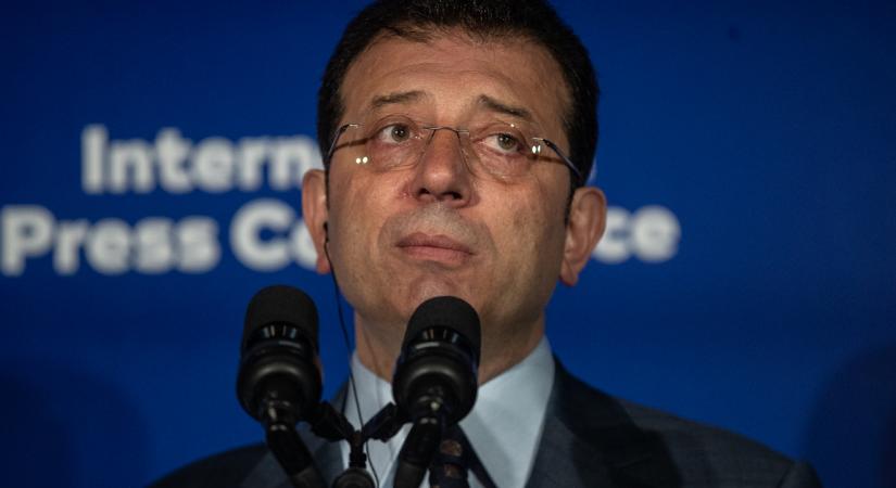 Elkezdődött a bebörtönzött isztambuli főpolgármester és társainak pere