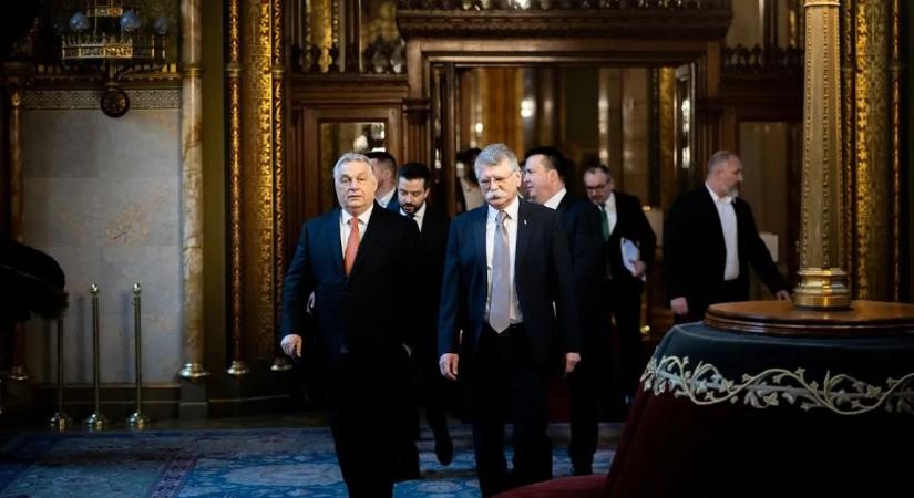 Orbán Viktor a kormány legfrissebb döntéseiről számol be Országgyűlésben – kövesse élőben!