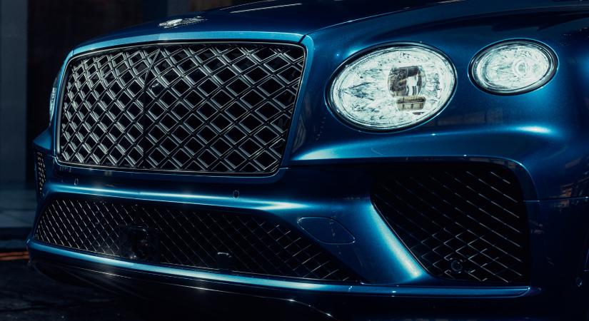 Ilyet sem hallottunk még, faluról neveztek el luxusautót