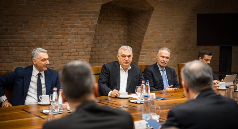 Orbán Viktor: a benzin és a gázolaj esetében is védett árat vezet be a kormány