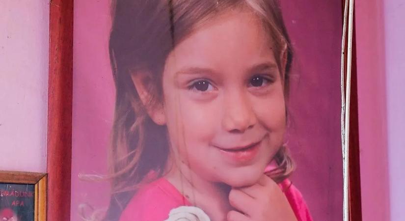 „Szívünkben mindig itt leszel, kincsünk!” - üzente édesanyja a szekszárdi gyerekgyilkosság áldozatának