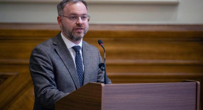 Orbán Balázs: Magyar Péter ma is színjátékot játszik