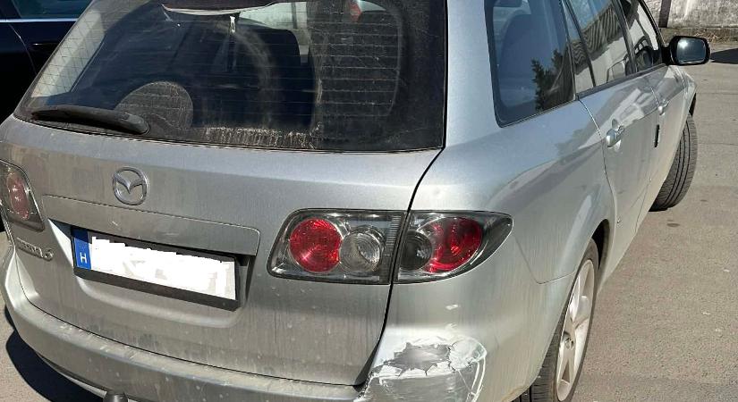 Kétbalkezes sofőrök törnek-zúznak Vásárhelyen, majd angolosan távoznak