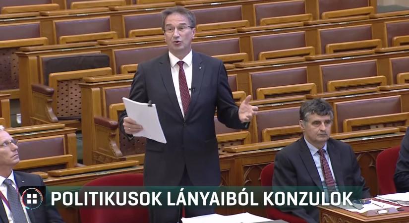 Hadházy: Németh Szilárd és Völner Pál lányai az apjuk politikai kapcsolatai miatt lehettek konzulok