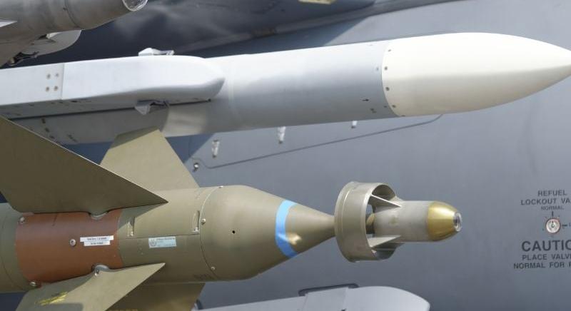 Eluralkodott a háborús pszichózis Európán – minden eddiginél több fegyvert vásárolunk