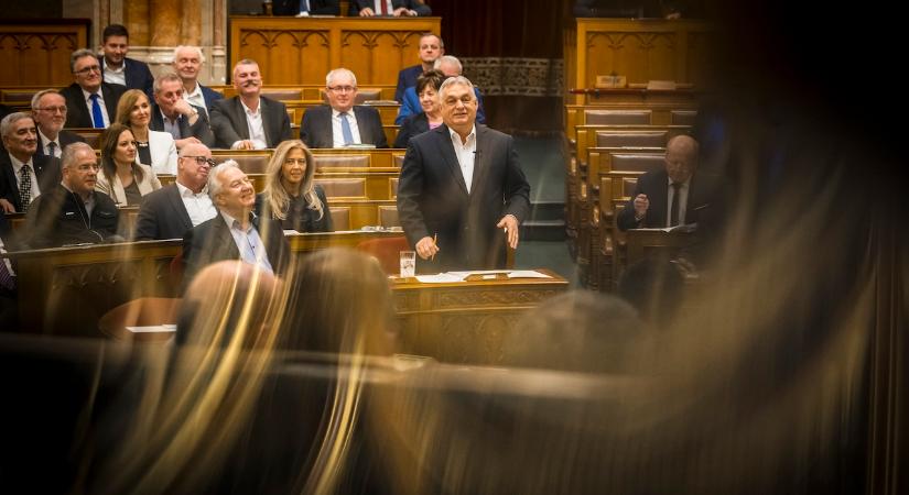 Arató Gergely romantikus politikai duettel riogatott, Orbán Viktor válaszolt