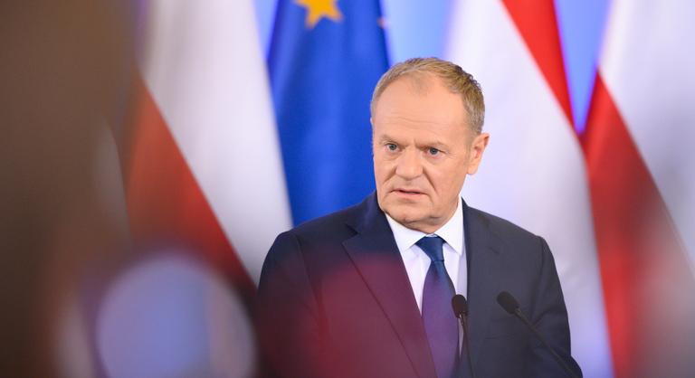 Donald Tusk szerint Orbán Viktor „Putyin-párti politikája” az ukrán–magyar feszültség forrása