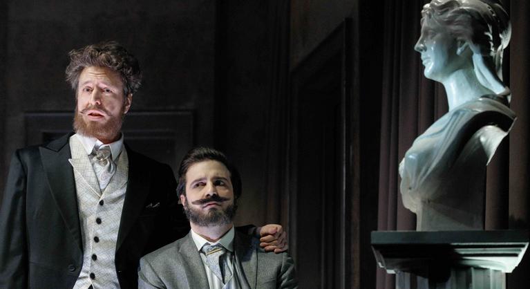 Az államtitkár úr üzelmeit már fentről sem bírták nézni, leszóltak neki