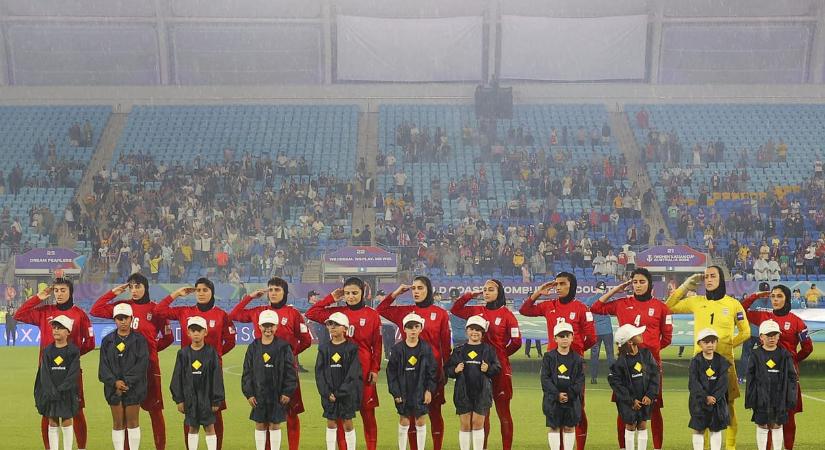 Trump menedékjogot ajánlott az iráni női focistáknak, akik látványosan kiálltak a rezsimmel szemben