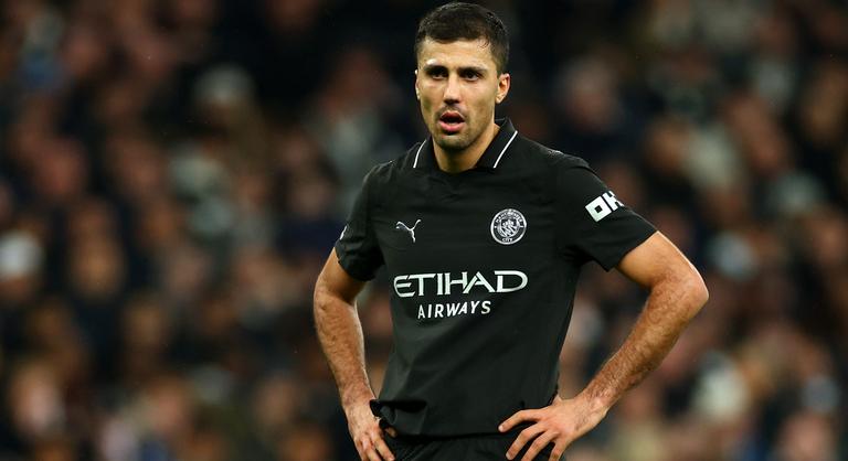 Súlyos pénzbírságot kapott a Manchester City középpályása, mert kritizálta a játékvezetőt