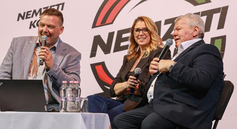Nemzeti Kör Roadshow: hosszú távon sikeres lehet ez a politika (képgalériával)