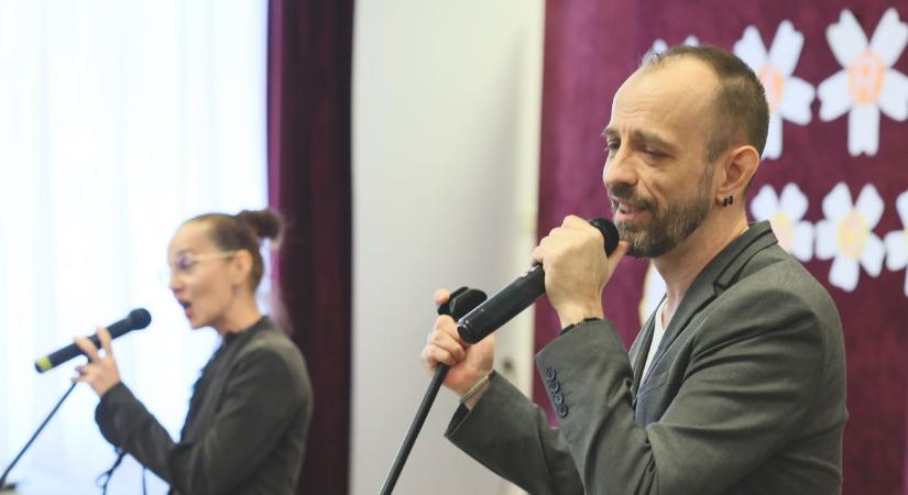 Mesés, zenés, színes előadás Kuthy Patríciával és Illyés Ákossal (fotókkal)