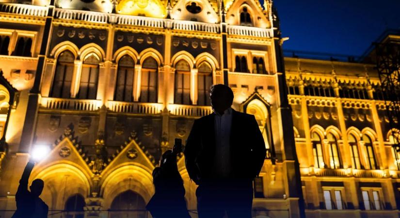 Orbán Viktor újra üzent