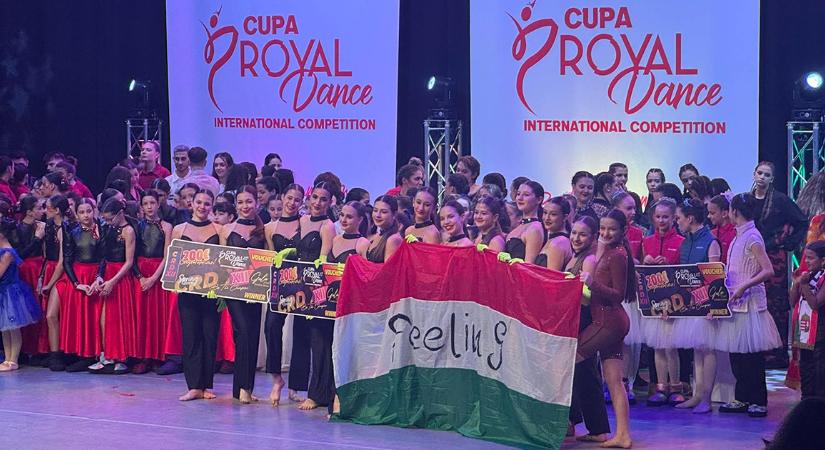 Bukarestben parádéztak a Feeling fiatal táncosai