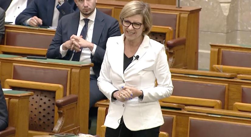 Kálmán Olga magát jósnőnek képzelve szólította meg Orbán Viktort