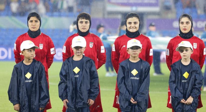 Ausztrália védelmet nyújt a hazájukban háborús árulónak titulált iráni női focistáknak