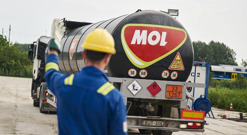 A kormány betiltotta az üzemanyagok exportját