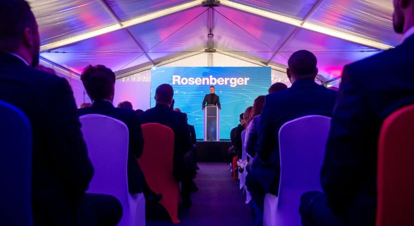Többtízmilliárdos kapacitásbővítéssel hoz létre kétszáz új munkahelyet a Rosenberger Csoport (videó)